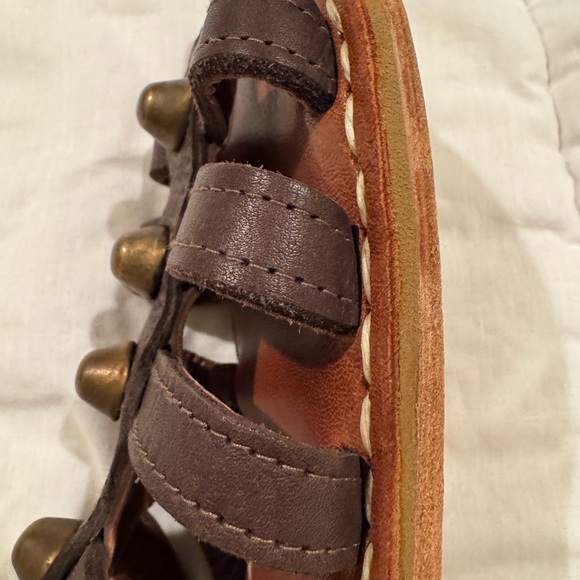 En Shalla Gladiator Sandals - Picture 7 of 10